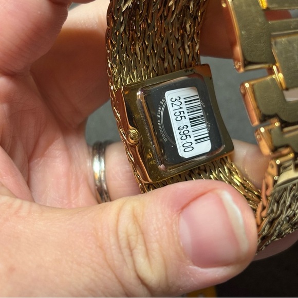 Dakota Watch Company Ladies Gold Tone Square Dial Watch Wide Bracelet Working - Picture 8 of 8